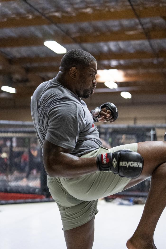 Harris & Dolidze Training For UFC Vegas 28