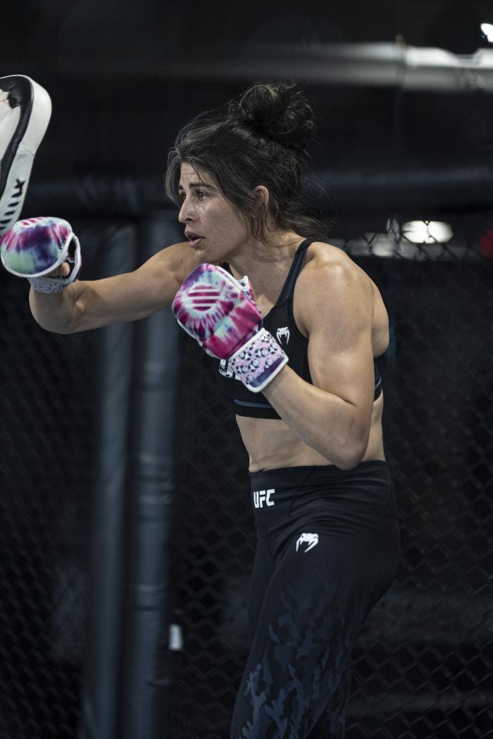 Julia Avila Training For Vegas 30