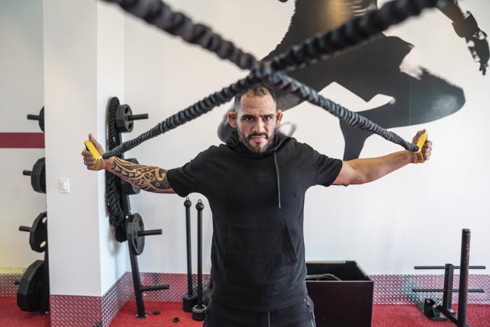 Santiago Ponzinibbio Training for UFC Vegas 28