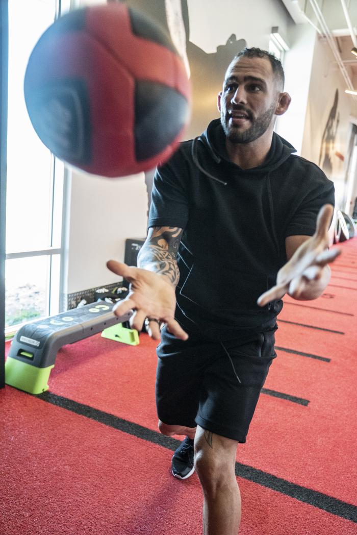 Santiago Ponzinibbio Training for UFC Vegas 28