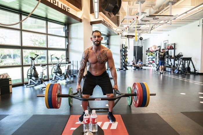 Santiago Ponzinibbio Training for UFC Vegas 28
