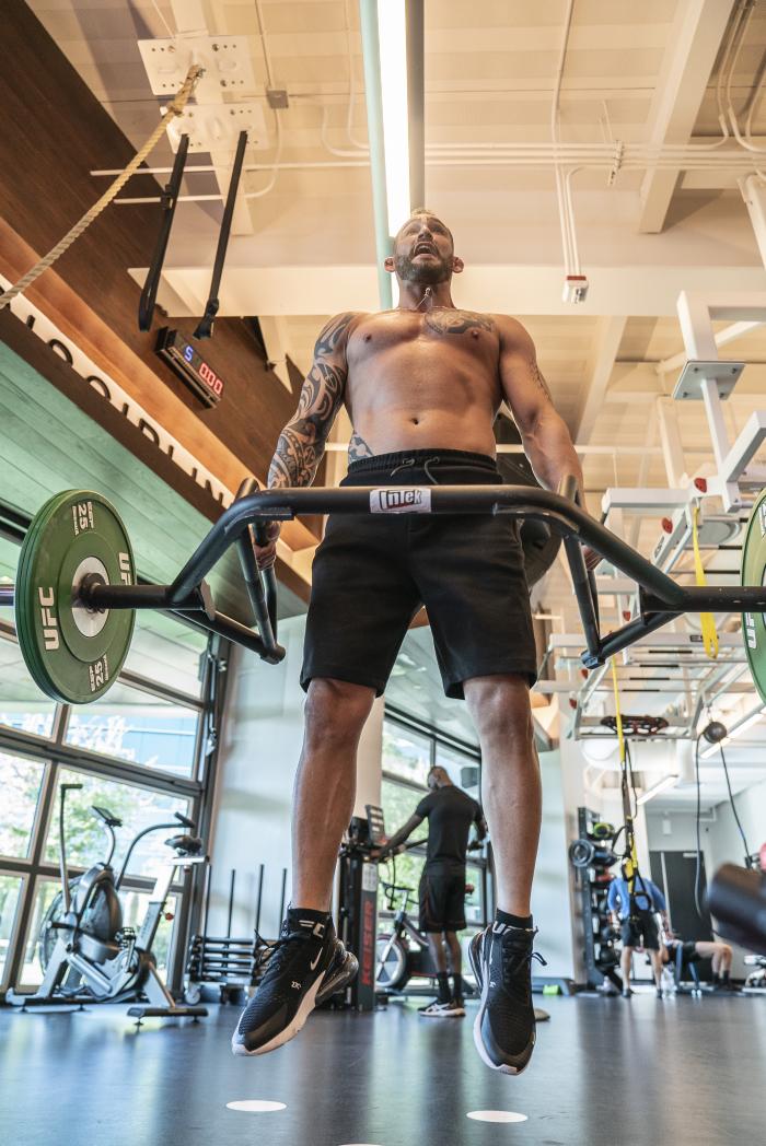 Santiago Ponzinibbio Training for UFC Vegas 28