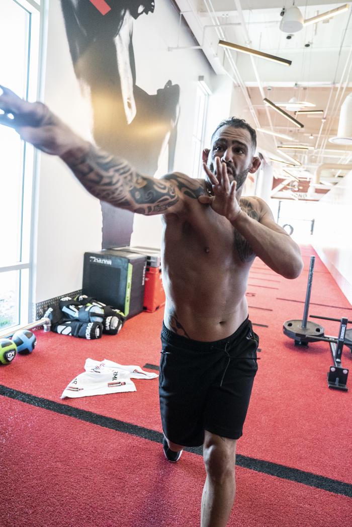 Santiago Ponzinibbio Training for UFC Vegas 28