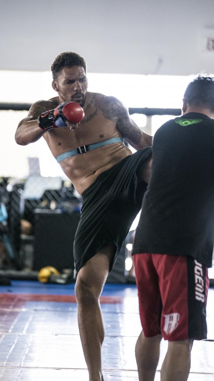 Eryk Anders Training For UFC 263