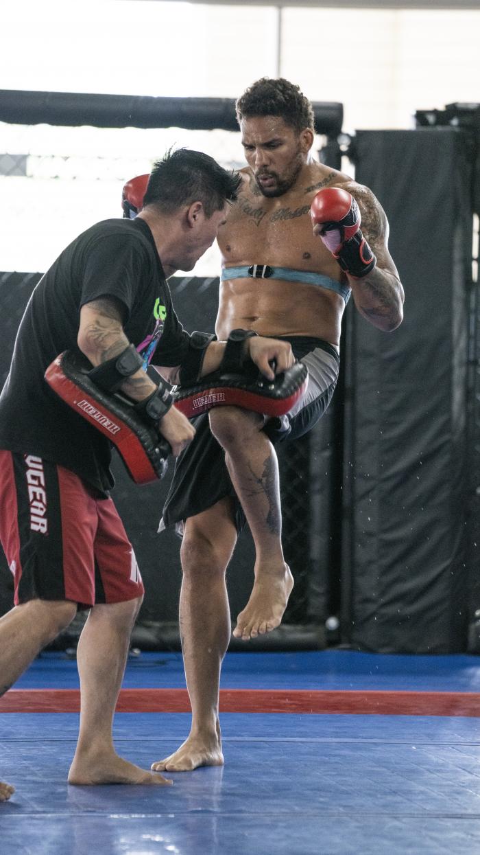 Eryk Anders Training For UFC 263