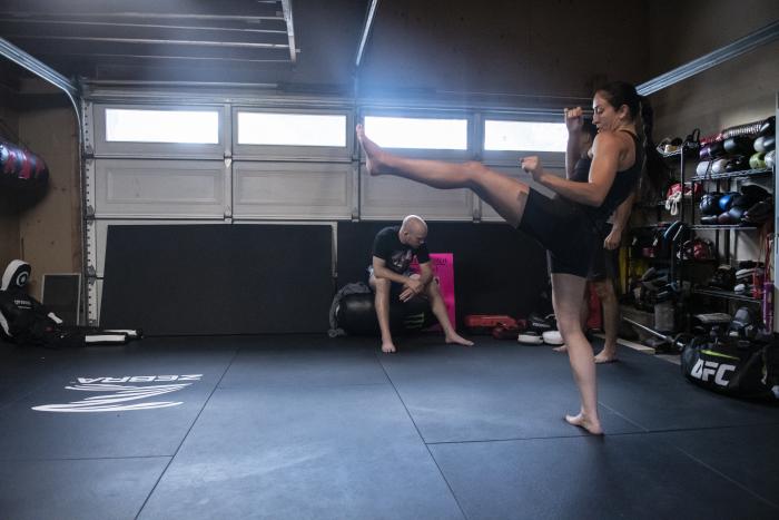 Jessica Penne and Angela Hill training for UFC 265