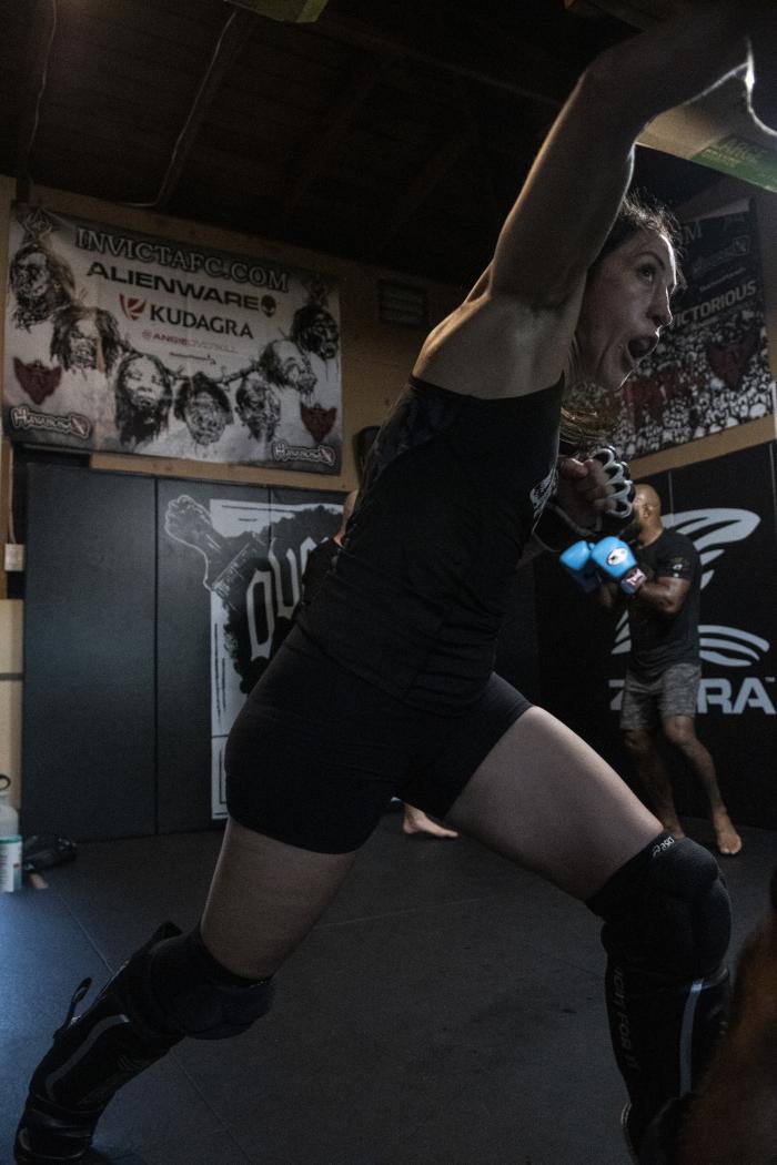 Jessica Penne and Angela Hill training for UFC 265