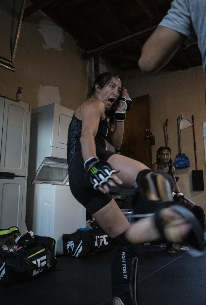 Jessica Penne and Angela Hill training for UFC 265