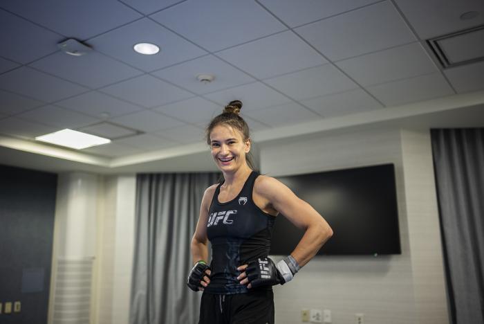 Karolina Kowalkiewicz training for UFC 265