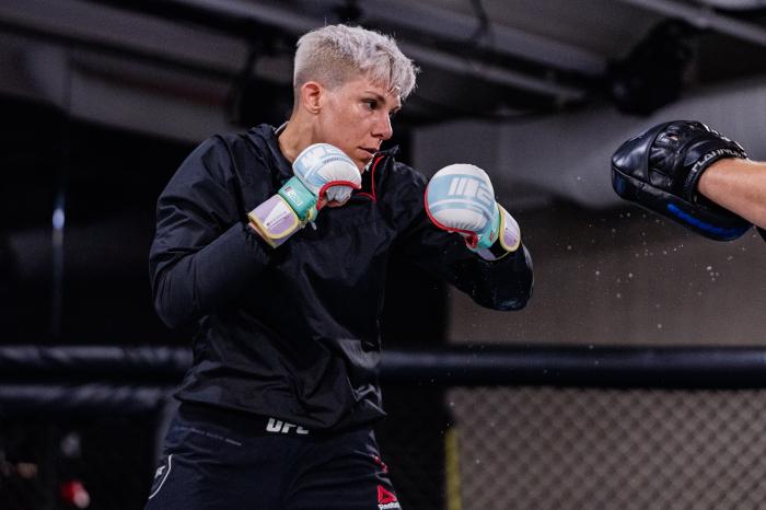 Aspen Ladd and Macy Chiasson training for UFC Vegas 38