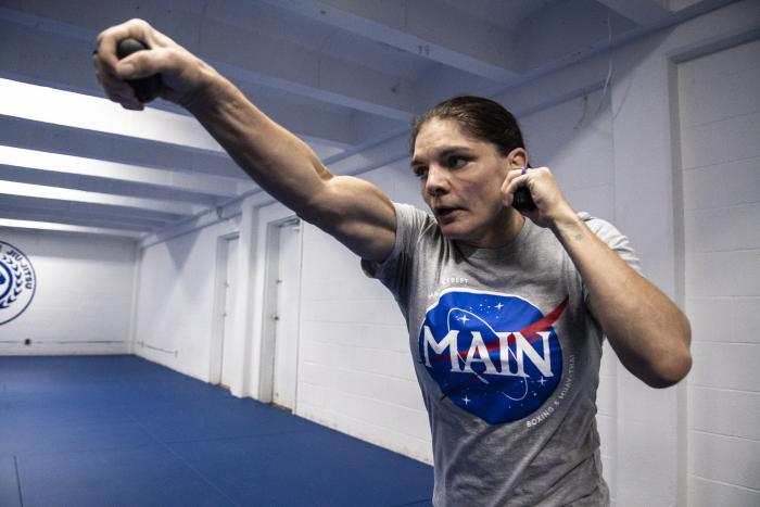 Lauren Murphy training for UFC 266