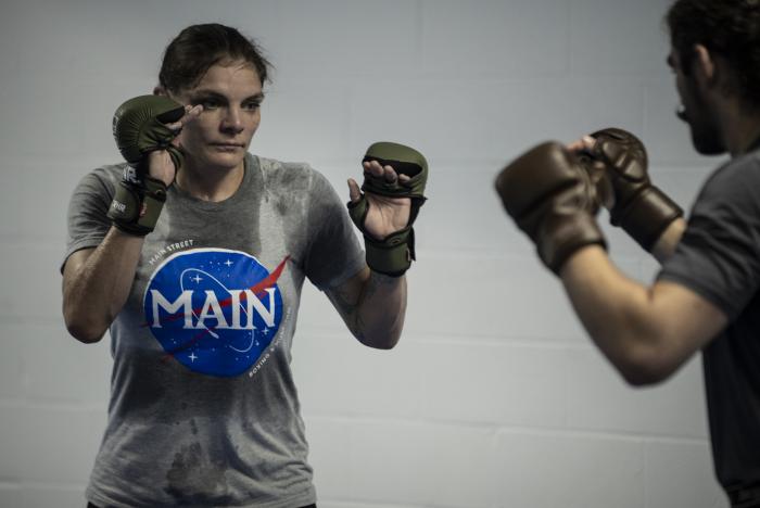 Lauren Murphy training for UFC 266