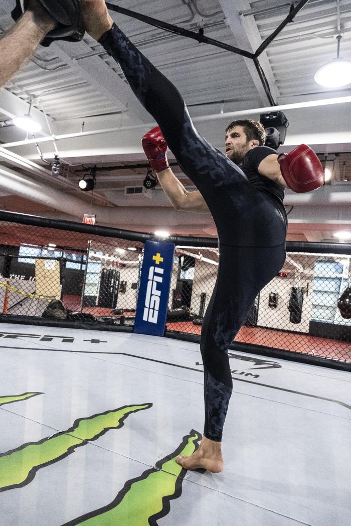 Andrew Sanchez training for UFC Vegas 40