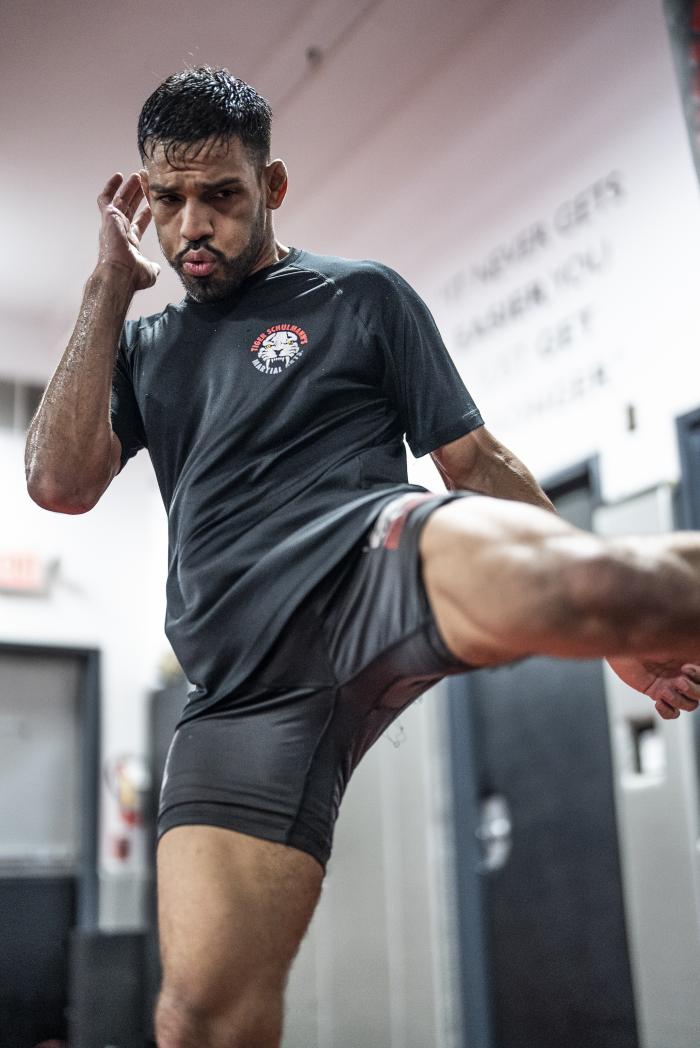 Julio Arce training for UFC Vegas 42