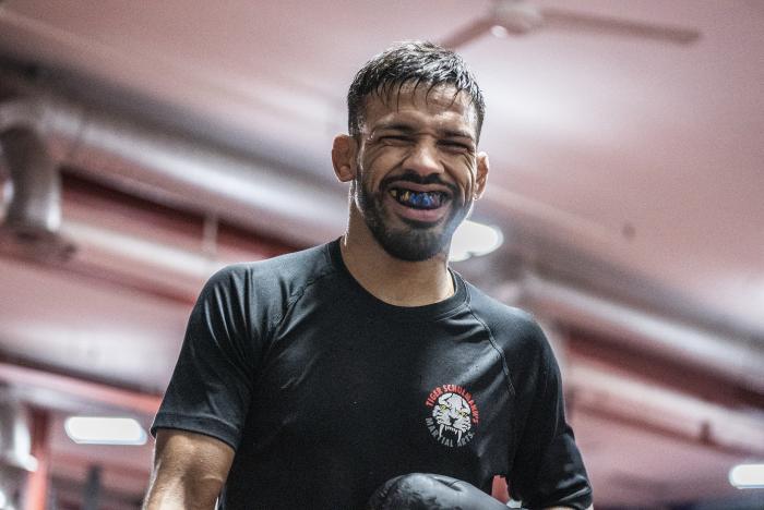 Julio Arce training for UFC Vegas 42