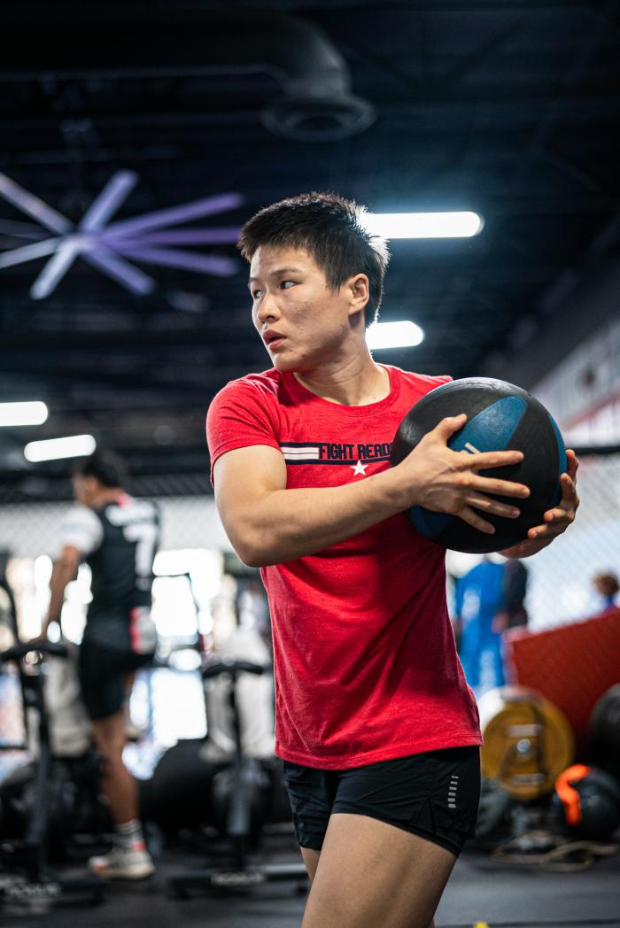 Zhang Weili training for UFC 268