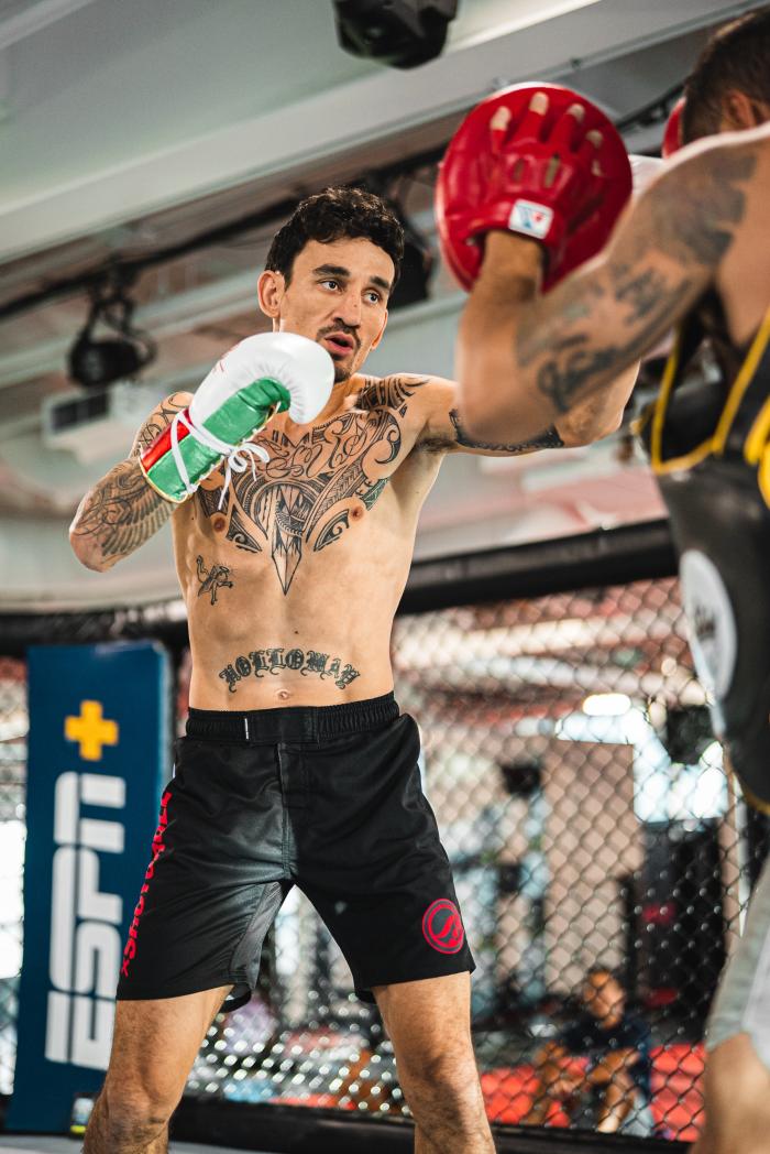 Max Holloway training for UFC Vegas 42