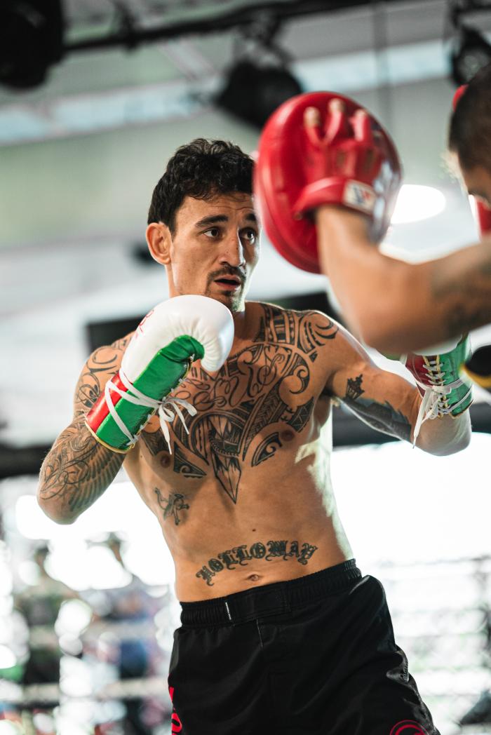 Max Holloway training for UFC Vegas 42