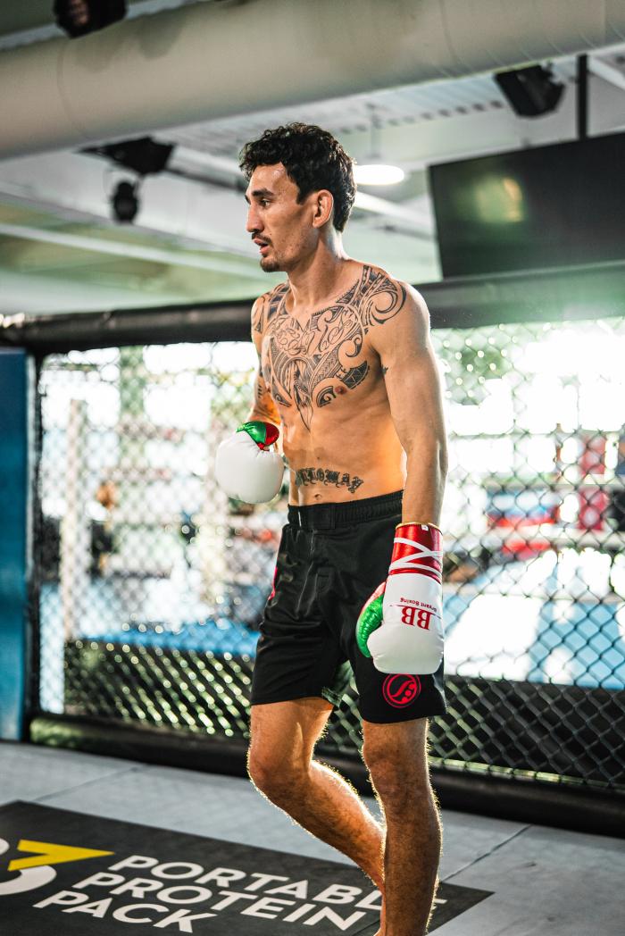 Max Holloway training for UFC Vegas 42