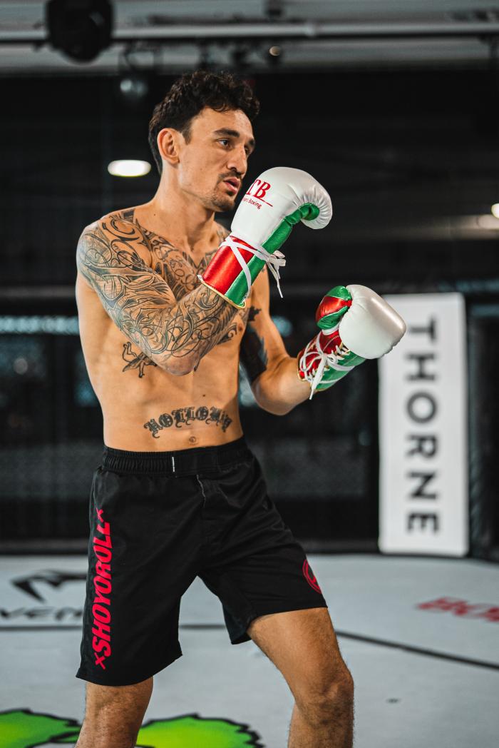 Max Holloway training for UFC Vegas 42