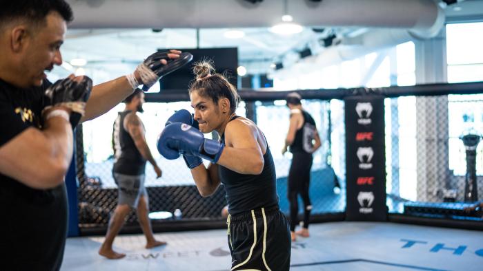 070722-ufcvegas58-calvillopics-gallery