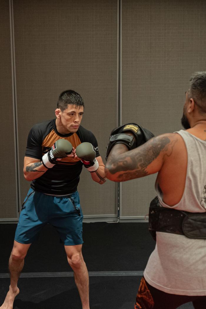 07/27/22 DALLAS, TEXAS - Brandon Moreno prepares in the host hotel for his flyweight interim championship bout against Kai Kara-France at UFC 277 on Saturday, July 30, 2022 in Dallas, Texas. (Photo by Roberto Ortuño) 