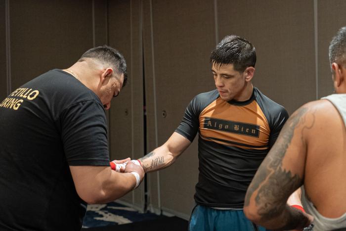 07/27/22 DALLAS, TEXAS - Brandon Moreno prepares in the host hotel for his flyweight interim championship bout against Kai Kara-France at UFC 277 on Saturday, July 30, 2022 in Dallas, Texas. (Photo by Roberto Ortuño) 