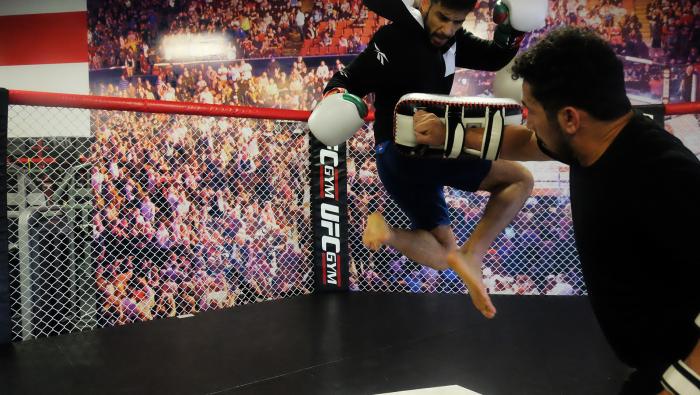 LAS VEGAS.- 5/7/2017 FUFC Feather weight Yair Rodriguez training at the Green Valley UFC Gym in Las Vegas for his fight at UFC 211. (Photo credit: Juan Cardenas)