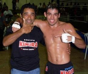 O ex-campeão peso galo Renan Barão com seu pai e ex-boxeador Netinho Pegado