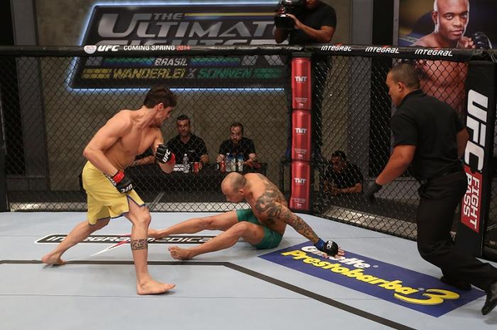 Fotos do Ep. 4 do TUF Brasil 3 - Luta entre Antônio Carlos 'Cara de Sapato' Jr. x Edgard Castaldelli