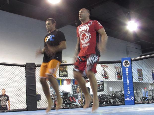 Brasileiro abriu seu local de treino em Las Vegas para o UFC Brasil