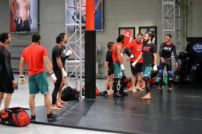 El buen humor reinaba en los entrenamientos del Team Velasquez