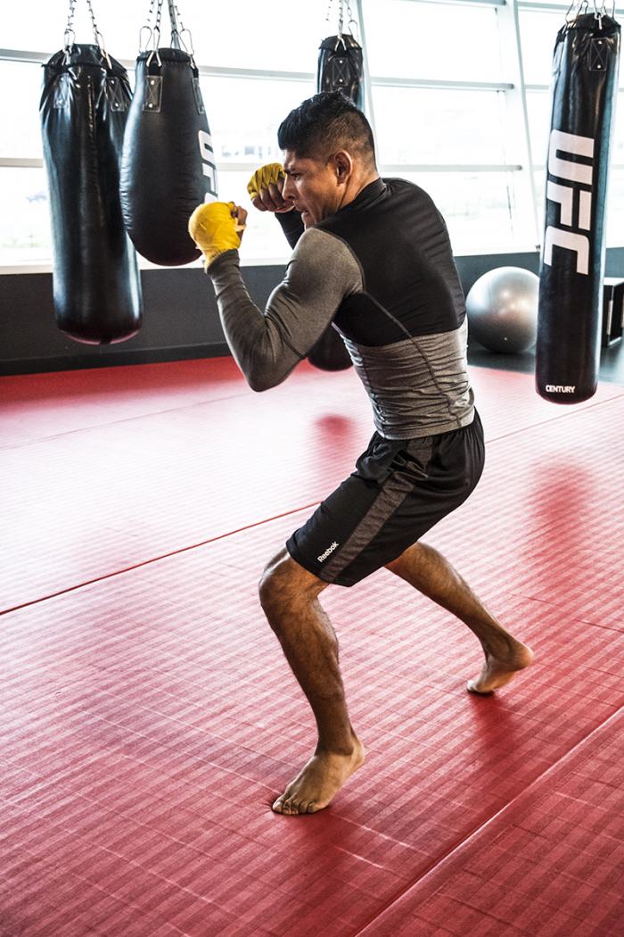 Las Vegas 5/1/18 - El peleador mexicano de UFC Hector Aldana se prepara en el UFC Performance Institute en las Vegas para su debut en UFC Singapore el 23 de Junio. (Credito: Juan Cardenas)