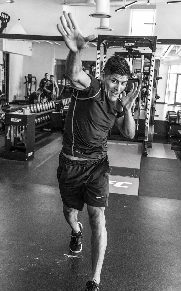 Las Vegas 5/1/18 - El peleador mexicano de UFC Hector Aldana se prepara en el UFC Performance Institute en las Vegas para su debut en UFC Singapore el 23 de Junio. (Credito: Juan Cardenas)