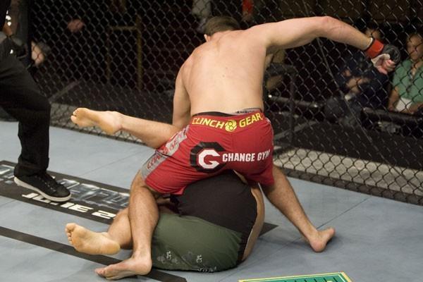 The Ultimate Fighter Finale Tomasz Drwal vs Mike Ciesnolevicz