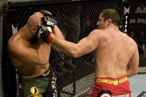 The Ultimate Fighter Finale Tomasz Drwal vs Mike Ciesnolevicz
