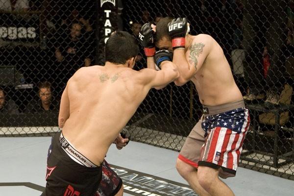 The Ultimate Fighter Finale Jason Dent vs Cameron Dollar