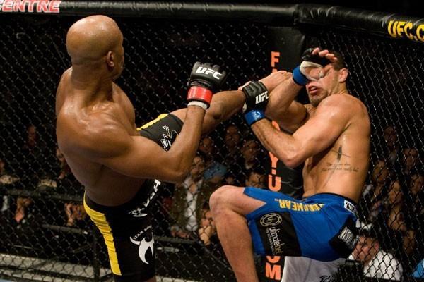 UFC 97 Anderson Silva vs Thales Leites