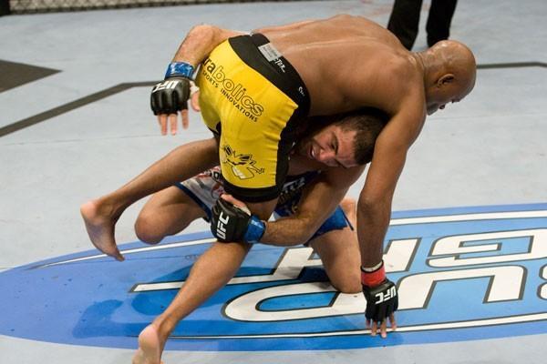 UFC 97 Anderson Silva vs Thales Leites