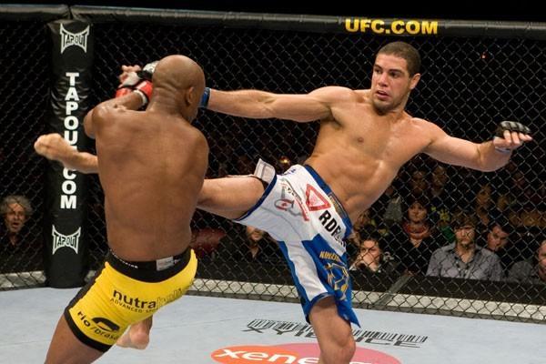 UFC 97 Anderson Silva vs Thales Leites