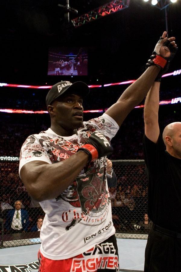 UFC 97 Cheick Kongo