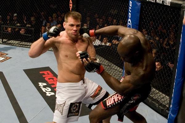 UFC 97 Cheick Kongo vs Antoni Hardonk