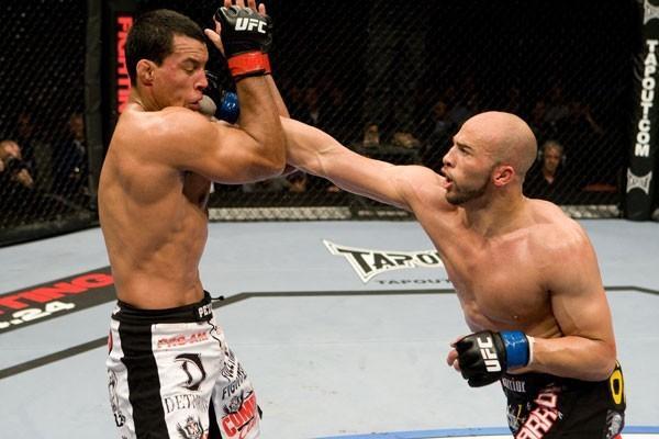 UFC 97 Eliot Marshall vs Vinny Magalhaes