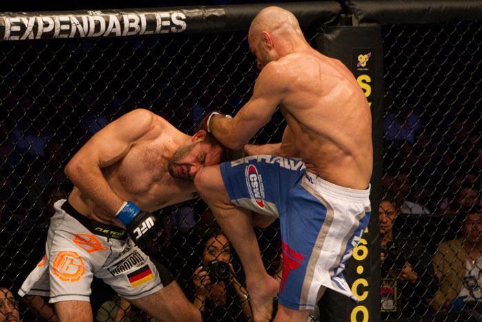 ufc115_03_wilks_vs_sobotta_005