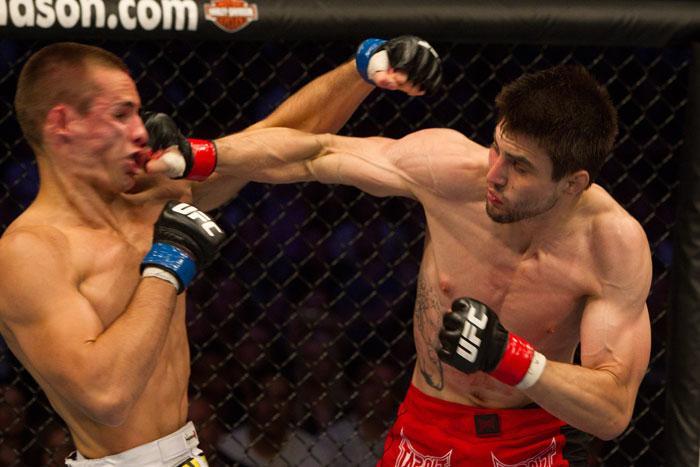 ufc115_07_condit_vs_macdonald_003