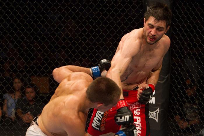 ufc115_07_condit_vs_macdonald_009