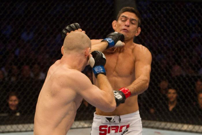 ufc115_09_kampmann_vs_thiago_001