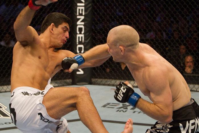 ufc115_09_kampmann_vs_thiago_003