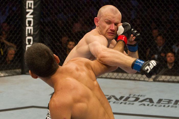 ufc115_09_kampmann_vs_thiago_004