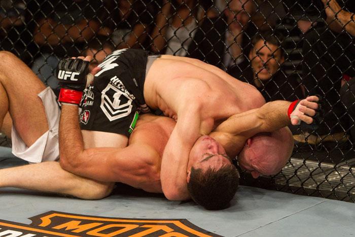 ufc115_09_kampmann_vs_thiago_009